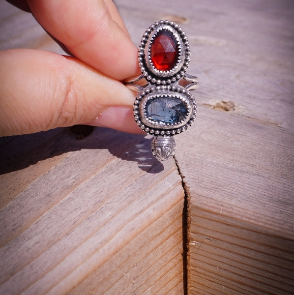 Hessonite Garnet and Teal Moss Kyanite BEZEL Set Gemstone Ring .925 Sz. 6.5 - Picture 2 of 6